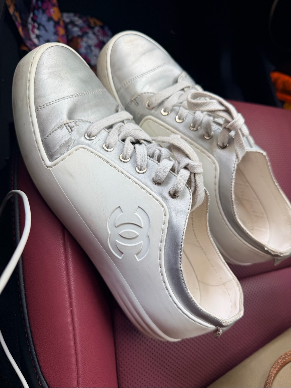 CHANEL White Leather Low-Top CC Logo Sneakers